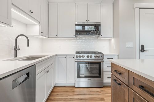 unit-352-243 Skimobile Rd, North Conway, NH, 03860-3203 | Card Image