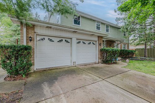 102 N Glendale Ave, Barrington, IL, 60010-3356 | Card Image