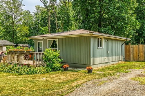 4 Nanticoke Valley Rd, Nanticoke, ON, N0A1L0 | Card Image