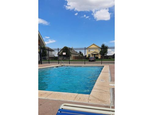 2830 Renshaw St, Strasburg, CO, 80136-7417 | Card Image