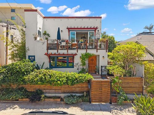 125-127 W Brookes, San Diego, CA, 92103 | Card Image