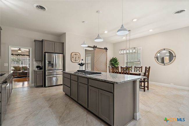 208 5 Th St, House other with 4 bedrooms, 3 bathrooms and null parking in Lampasas TX | Image 8
