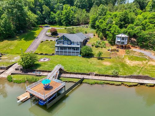 285 Dixon Dr, Hardy, VA, 24101-3539 | Card Image