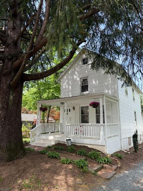 10 Bodnar St, Bernardsville, NJ, 07924-1860 | Card Image