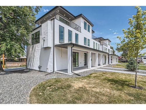 3705 E 27th Ave, Denver, CO, 80205-5024 | Card Image