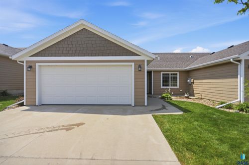 6033 W Bloomfield Pl, Sioux Falls, SD, 57107-2300 | Card Image