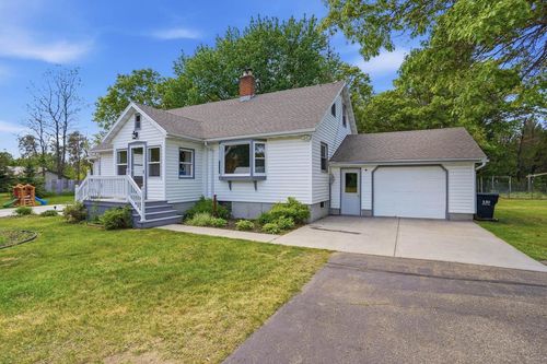 W5235 Buckeye Dr, Necedah, WI, 54646-6812 | Card Image