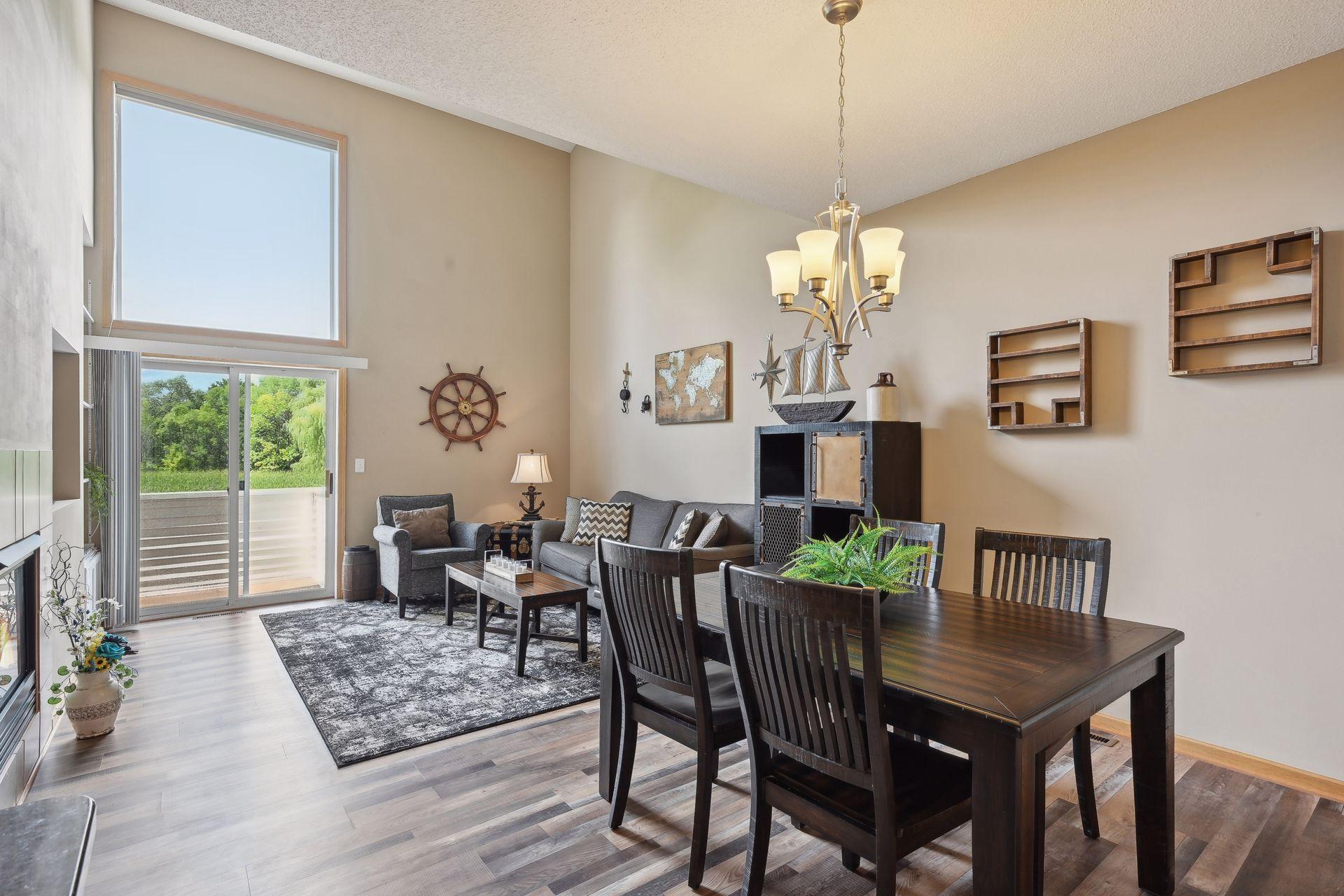 Sawgrass Gln, Maple Grove, MN 55311