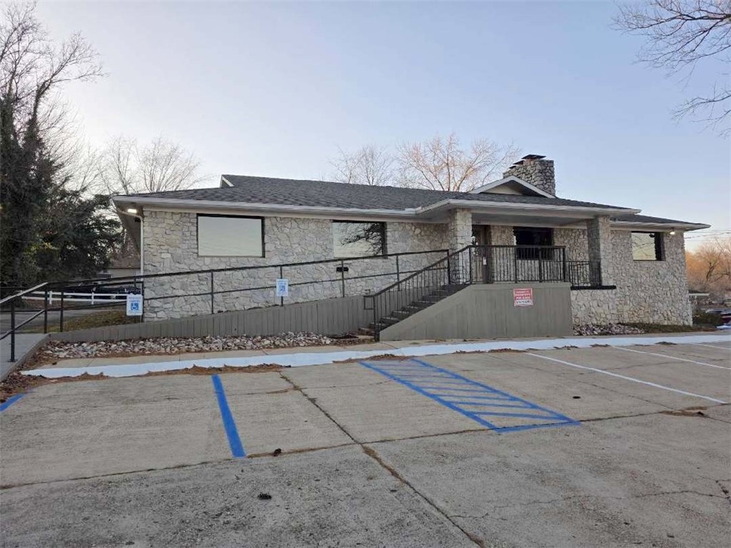 702 N Spring St, Harrison, AR 72601