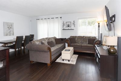 2713 Ellerslie Ave, Townhouse with 3 bedrooms, 1 bathrooms and 1 parking in Burnaby BC | Image 2