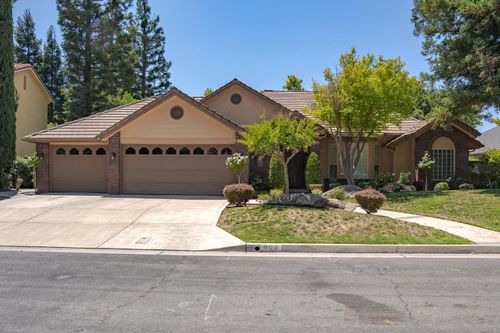 809 E Country View Cir, Fresno, CA, 93730 | Card Image