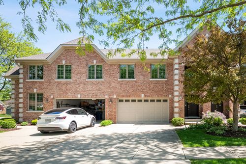 227-227 N Maple St, Itasca, IL, 60143-1721 | Card Image