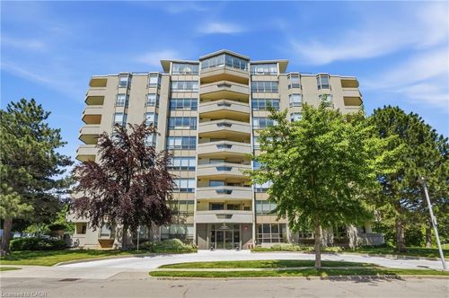 812-8 Village Green, Stoney Creek, ON, L8G5B8 | Card Image