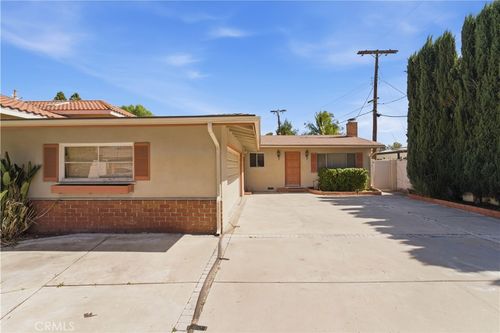 6254 Etiwanda Ave, Tarzana, CA, 91335-7062 | Card Image