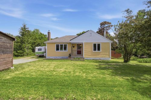 245 Town Road, Falmouth, NS, B0P1P0 | Card Image