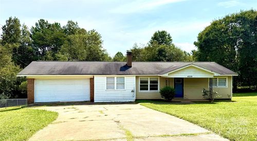 4209 Homeplace Dr, Shelby, NC, 28152-8750 | Card Image