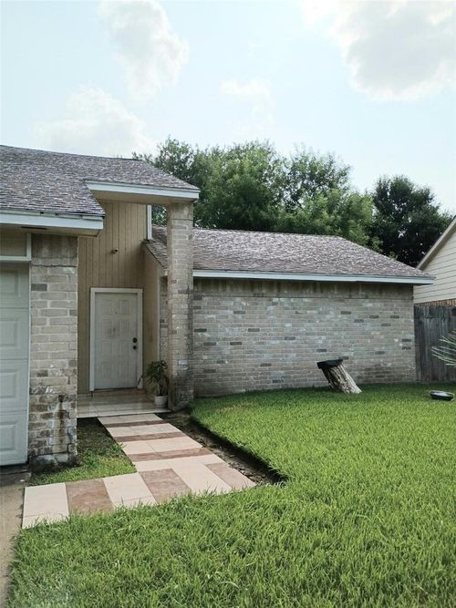 6538 La Violetta Dr, Houston, TX, 77083-1034 | Card Image