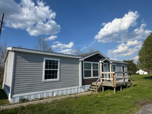 552 Anders Rd, London, KY, 40744-7828 | Card Image