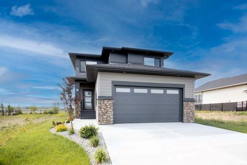 38 Springfield Boulevard, Sylvan Lake, AB, T4S0S5 | Card Image