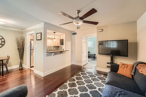 103-3815 Guadalupe St, Austin, TX, 78751-4915 | Card Image
