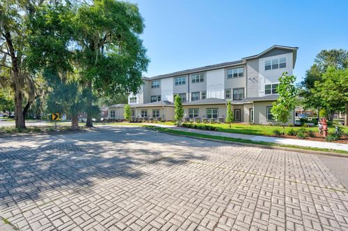 203-4120 Nw 37th Pl, GAINESVILLE, FL, 32606-7040 | Card Image