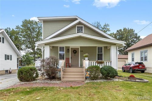 210 Mckinley Ave, Edwardsville, IL, 62025-2344 | Card Image