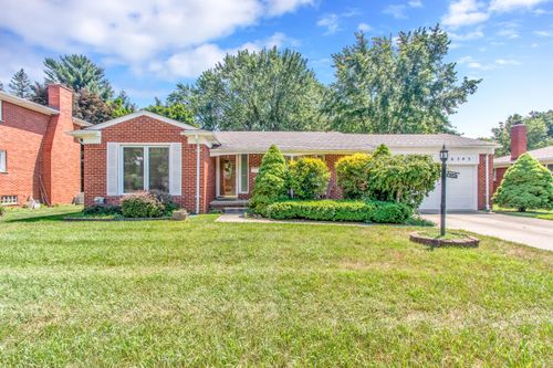 16345 Pollyanna St, Livonia, MI, 48154-2762 | Card Image