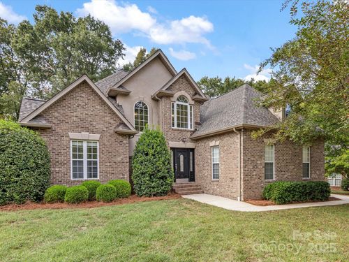 7006 Waggoners Glen Ln, Charlotte, NC, 28226-3195 | Card Image