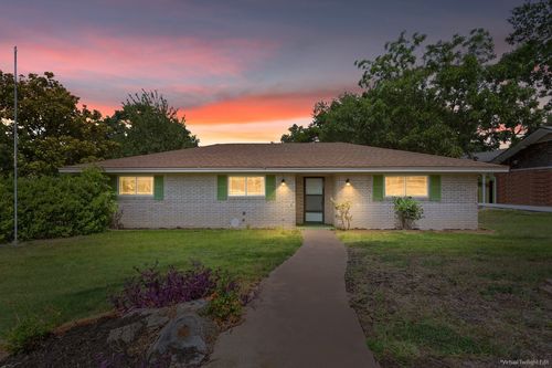 849 Arlington Dr, Woodway, TX, 76712-3203 | Card Image