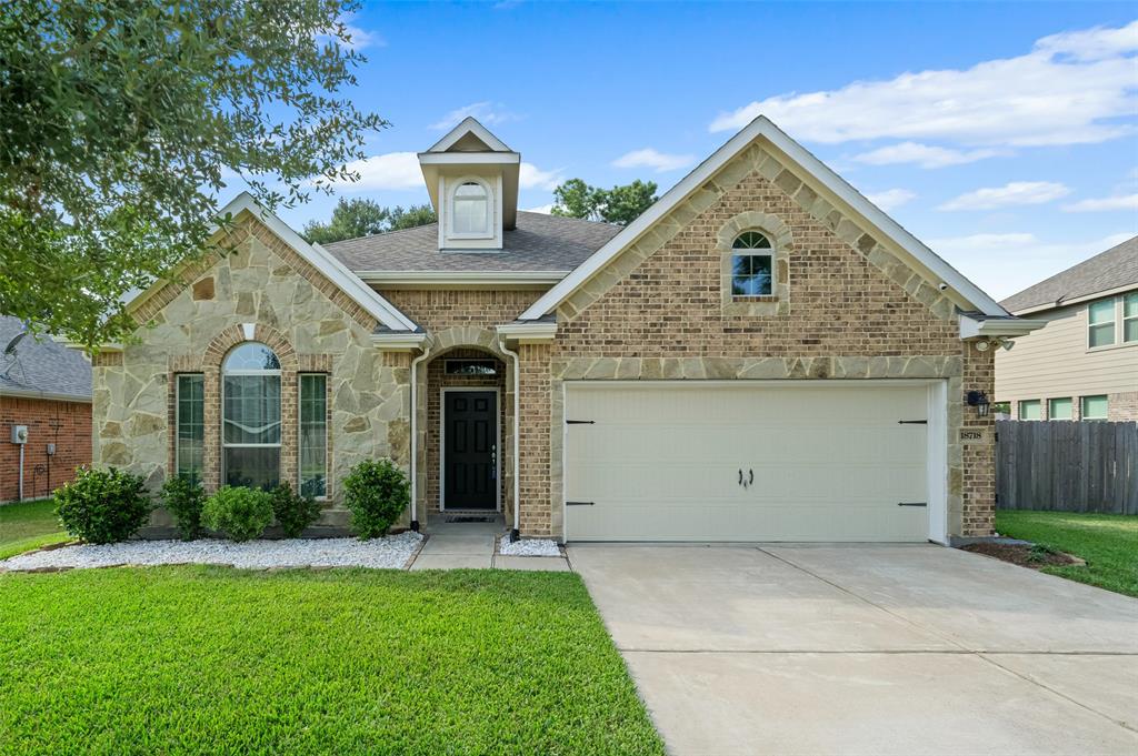 Cluster Oaks Dr, Magnolia, TX 77355