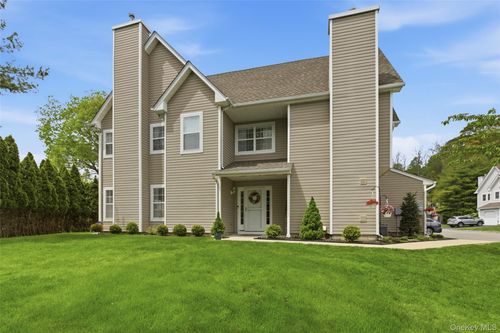 84 Erik Drive, Brookhaven, NY, 11733 | Card Image