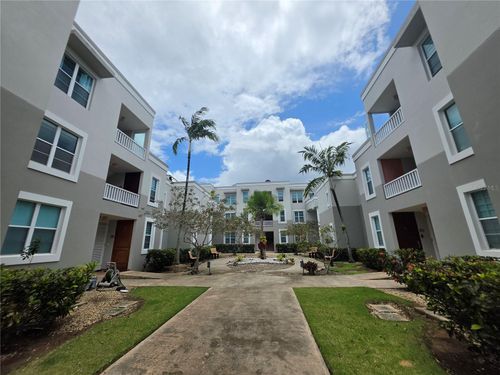 f-401-Ave. Palacios de Versalle Ave Palacios De Versalles, Toa Alta, PR, 00953 | Card Image