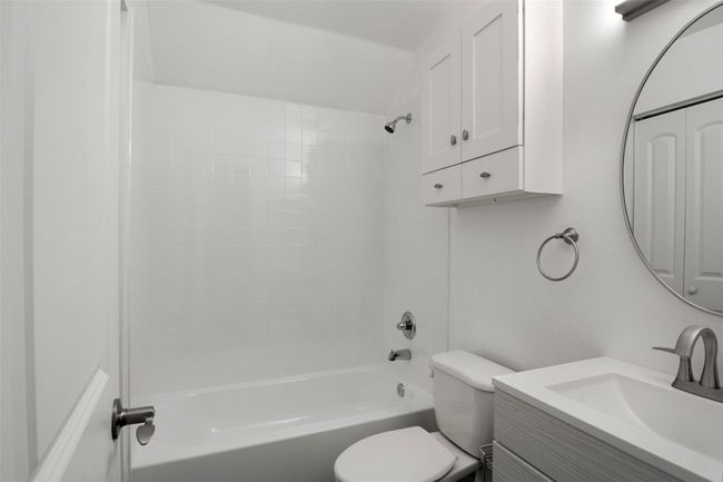 APT-210 - 9829 Walnut St, Condo with 2 bedrooms, 2 bathrooms and null parking in Dallas TX | Image 10