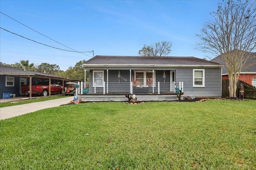 1118 West Dr, Port Neches, TX, 77651-2628 | Card Image