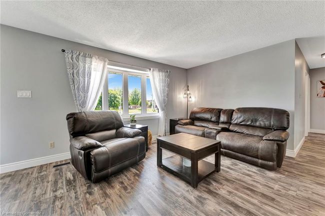 192 Myers Rd, House other with 5 bedrooms, 2 bathrooms and 15 parking in Cambridge ON | Image 7