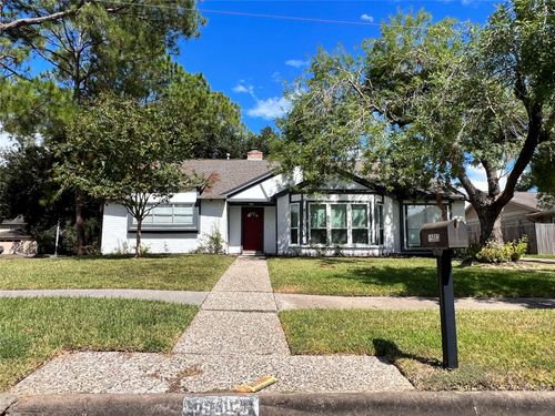 15903 Brookvilla Dr, Houston, TX, 77059-5912 | Card Image