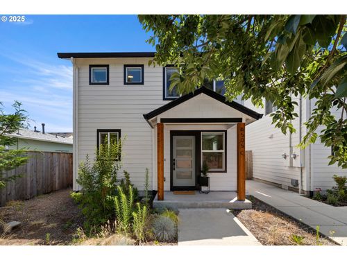 6505 Se Clatsop St, Portland, OR, 97206-8845 | Card Image