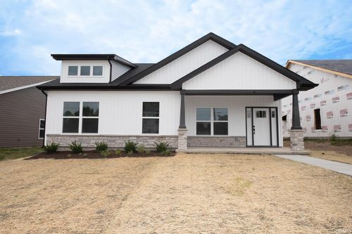 1079 E Wabash St, Frankfort, IN, 46041-3075 | Card Image