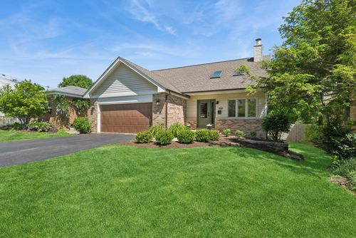 318 E Sunnyside Ave, Libertyville, IL, 60048-2835 | Card Image