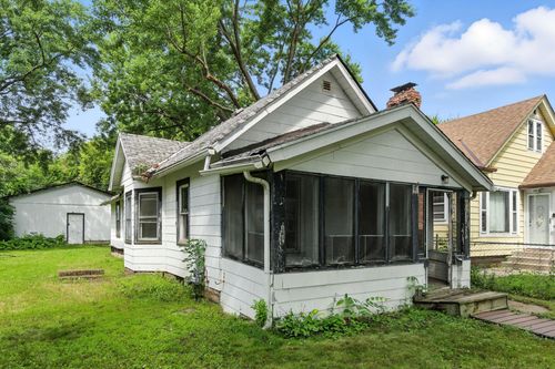 2947 Queen Ave N, Minneapolis, MN, 55411-1058 | Card Image