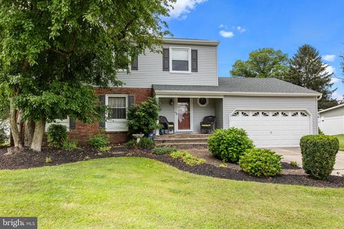 1517 Derbyshire Rd, Yardley, PA, 19067-4739 | Card Image