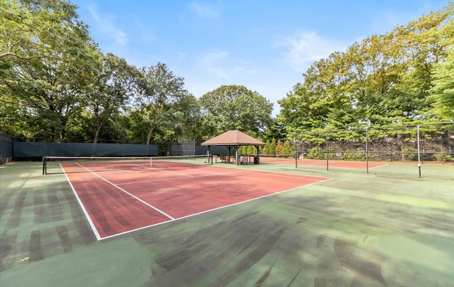 67 Northgate Cir, Condo with 2 bedrooms, 3 bathrooms and null parking in Melville NY | Image 20