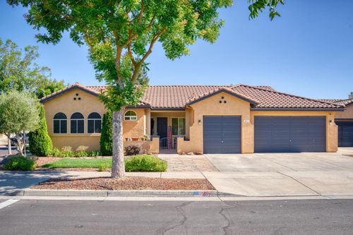402 Farinelli Pkwy, Escalon, CA, 95320-8573 | Card Image