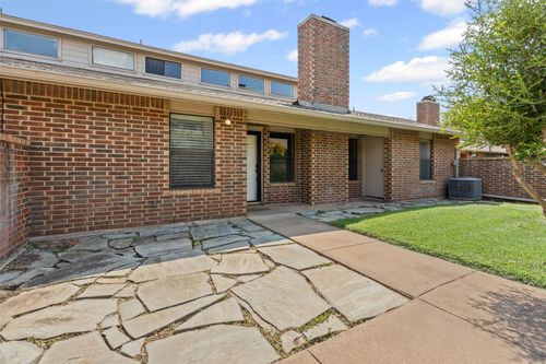1125 Forest Creek St, Benbrook, TX, 76126-2723 | Card Image
