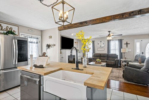 126 Flowers Rd, Crofton, KY, 42217-8276 | Card Image