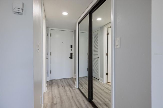 Hallway facing front door in 3160 | Image 37