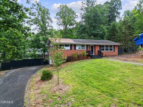 1405 Brentwood Dr, Greeneville, TN, 37743-6608 | Card Image