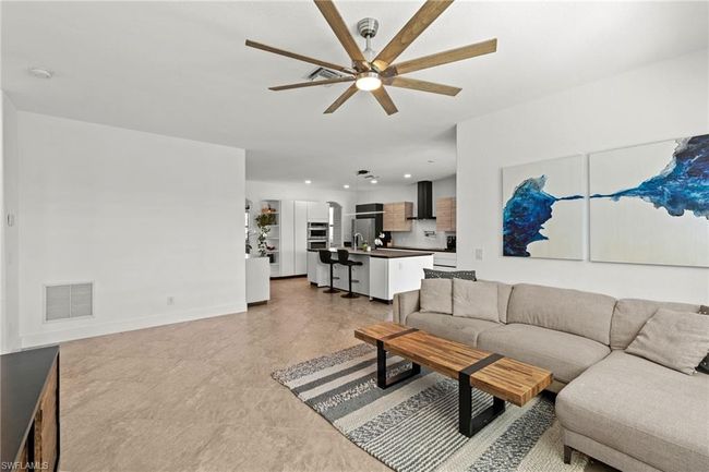 4764 Formosa Dr, House other with 5 bedrooms, 3 bathrooms and 3 parking in NAPLES FL | Image 6