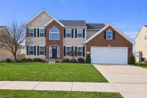 9062 Franklin Dr, North Ridgeville, OH, 44039-8709 | Card Image