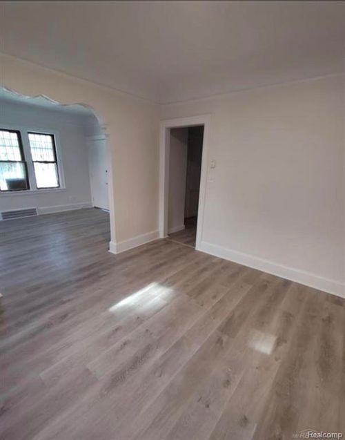 3012 Fullerton, Detroit, MI, 48238 | Card Image